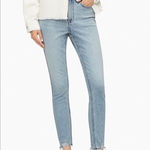 NEW WITH TAGS CALVIN KLEIN HIGH RISE SKINNY JEANS